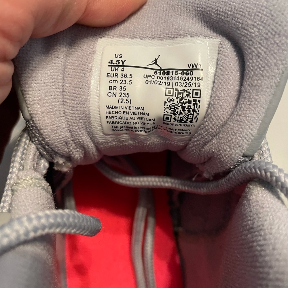 Nike Jordan’s - Picture 4 of 5